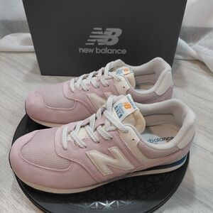 New Balance Womens Classic 574 Pink White & Blue Sneakers SIZE 8